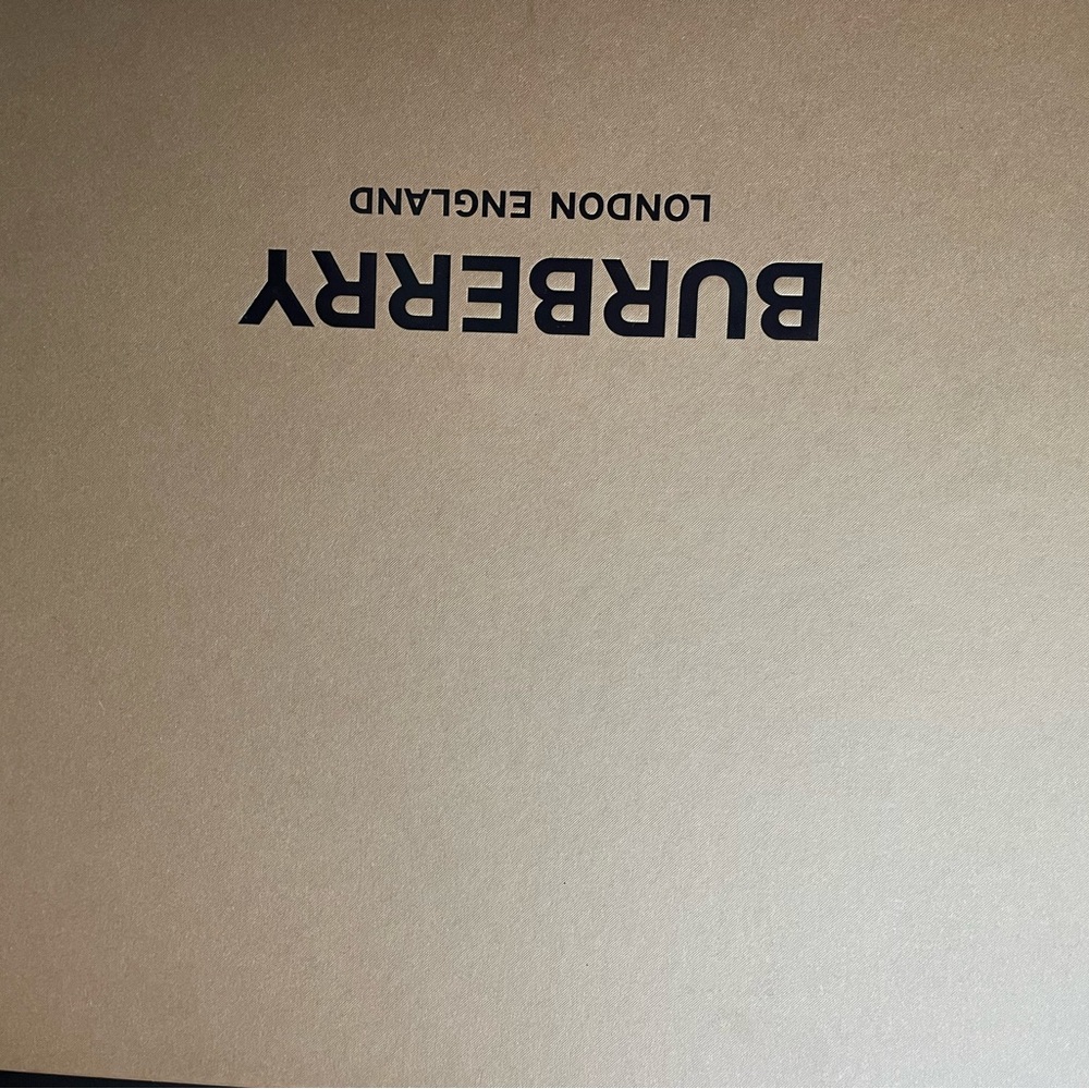 Burberry box - Picture 2 of 2